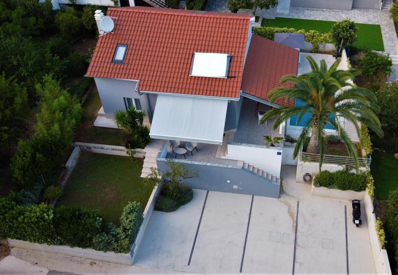 מאלי לוסיניי Villa Artaturi מראה חיצוני תמונה