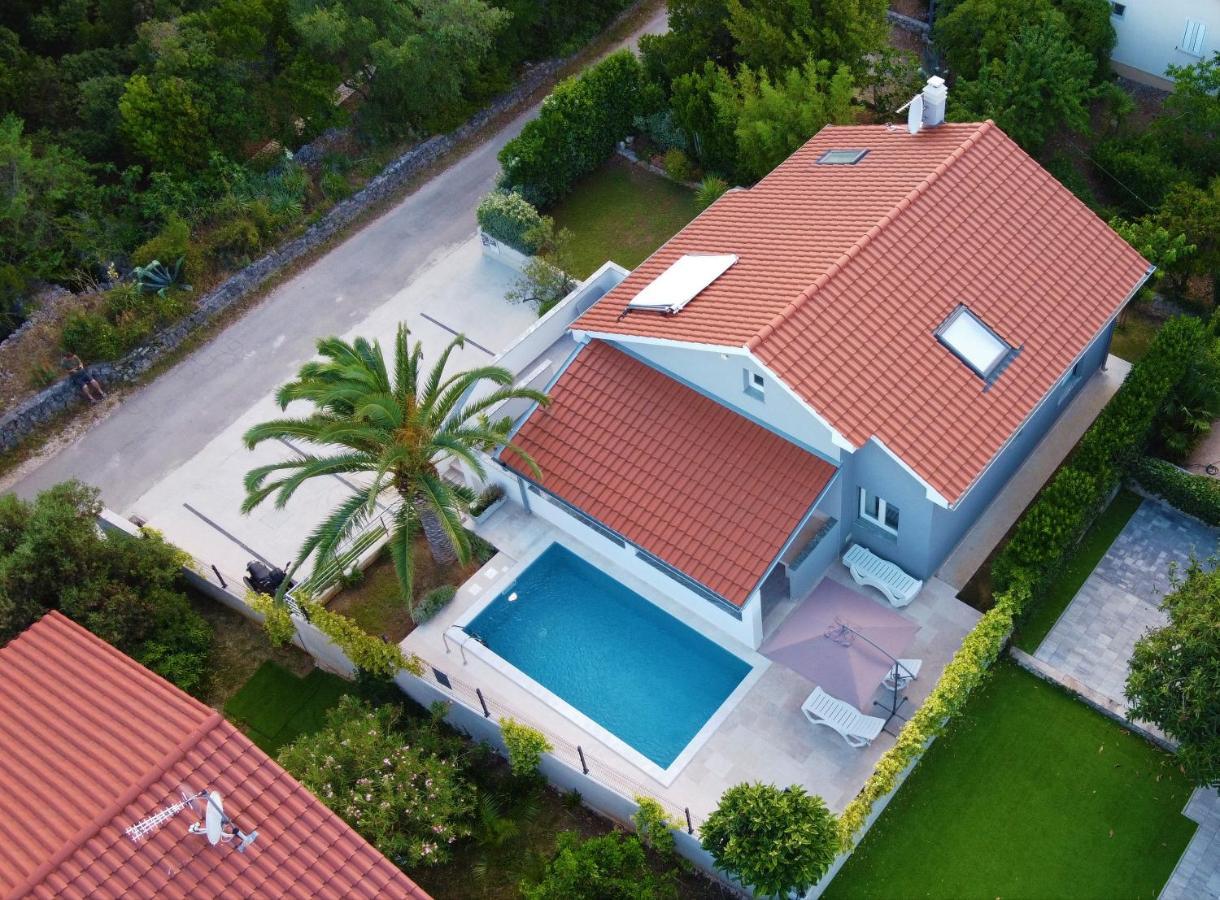 מאלי לוסיניי Villa Artaturi מראה חיצוני תמונה
